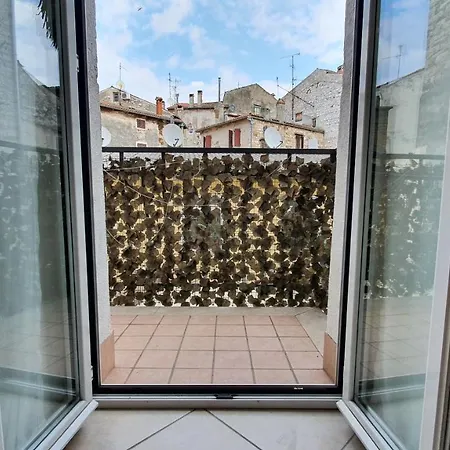 Queen Ernesta II Rovinj Exterior photo